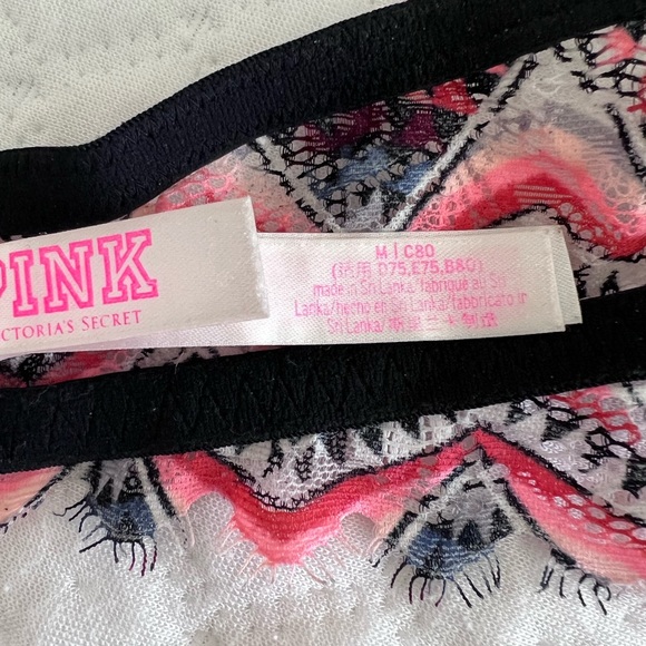 Victoria Secret Pink bra - Picture 2 of 3